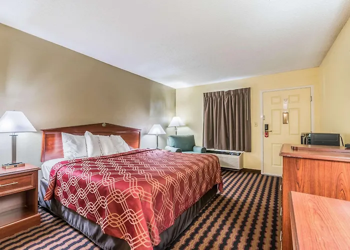 Econo Lodge Athens I-65